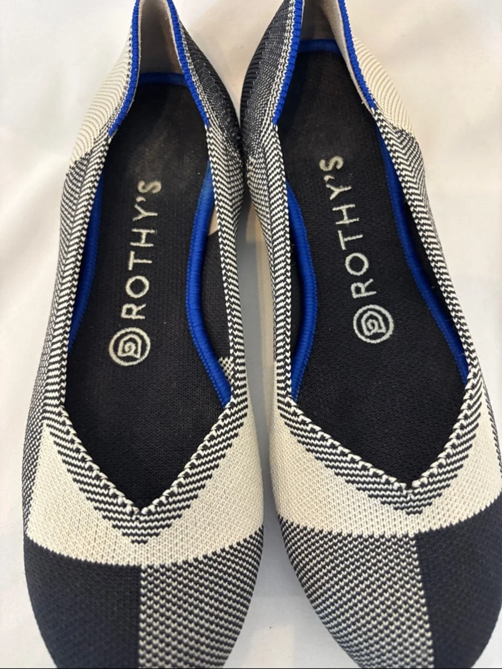 Rothy's Captoe Black & White Plaid pattern Knit slip on Flats. Size 7